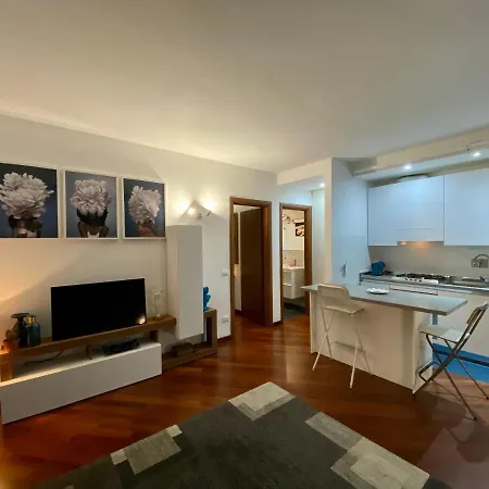 Ada's Garden House Апартаменты Рим